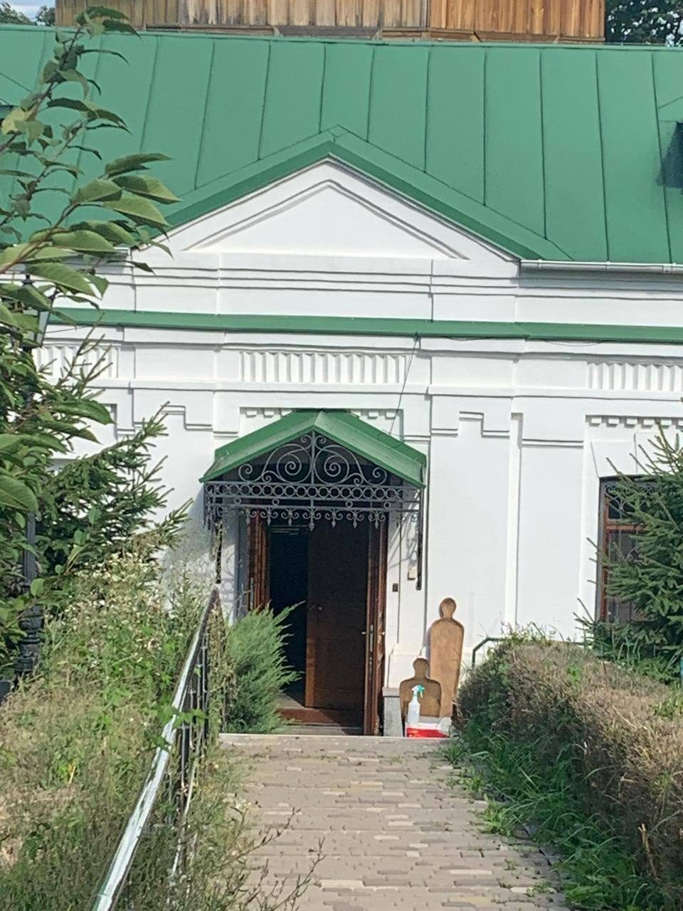 Адвокати Лаври запитали міністерство й заповідник про правові підстави дій із мощами