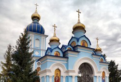 На честь Боянської ікони Божої Матері жіночий монастир (с. Бояни, Чернівецька обл.)