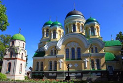 На честь ікони Божої Матері "Утамуй мої печалі" ставропігійний жіночий монастир (смт. Городниця, Житомирська обл.)