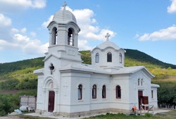 На честь ап. Луки чоловічий монастир (с. Горянка, Крим )