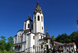 На честь ікони Божої Матері "Скоропослушниця" чоловічий монастир (с. Бабаї, Харківська обл.)