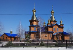 На честь Піщанської ікони Божої Матері чоловічий монастир (м. Ізюм, Харківська обл.)